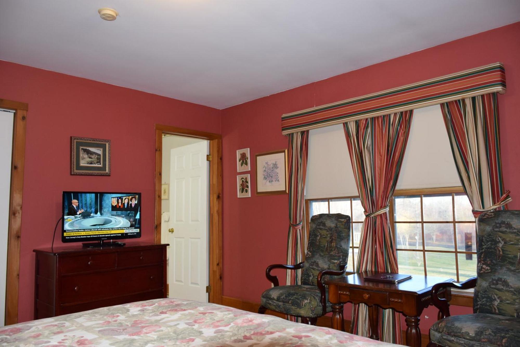 Auberge Wild Rose Inn Moncton Exterior photo